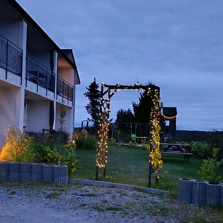 Apartamenty Poswiata - Dwupokojowe, Komfortowe, O Wielkosci Domku, Ze Wspanialym Widokiem Na Laki Bobolin Exteriér fotografie